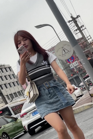 MG022【芒果CD】年轻的牛仔裙妹子