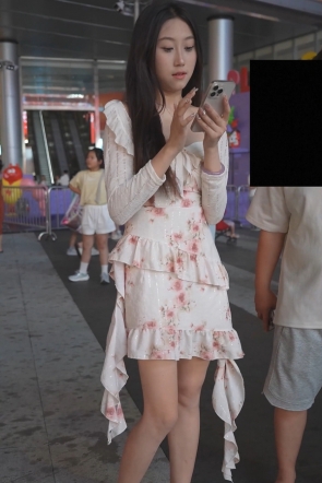 (BC无内11)⭐长腿175美女..来姨妈居然无内逛街..骚气13强反差