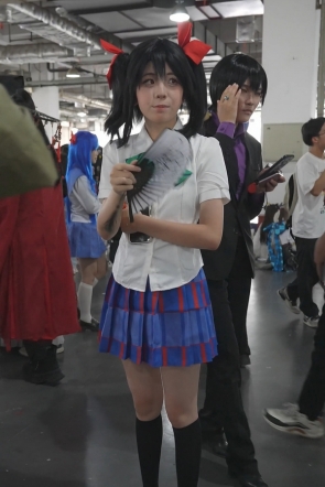 (BC-SSS-125)妮可校服小姐姐弯腰突然捂裙子..粉内湿了勒出13缝