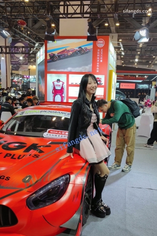 CS090【CSCD】粉色连衣裙肉丝小姐姐车展拍照，粉色内内